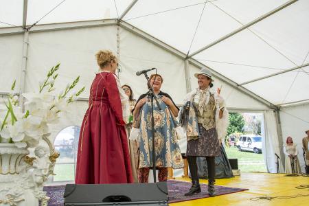 ODPRTJE GRADU DVOR (41)